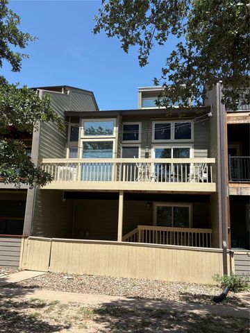 553 Demarett DR, Point Venture, TX 78645