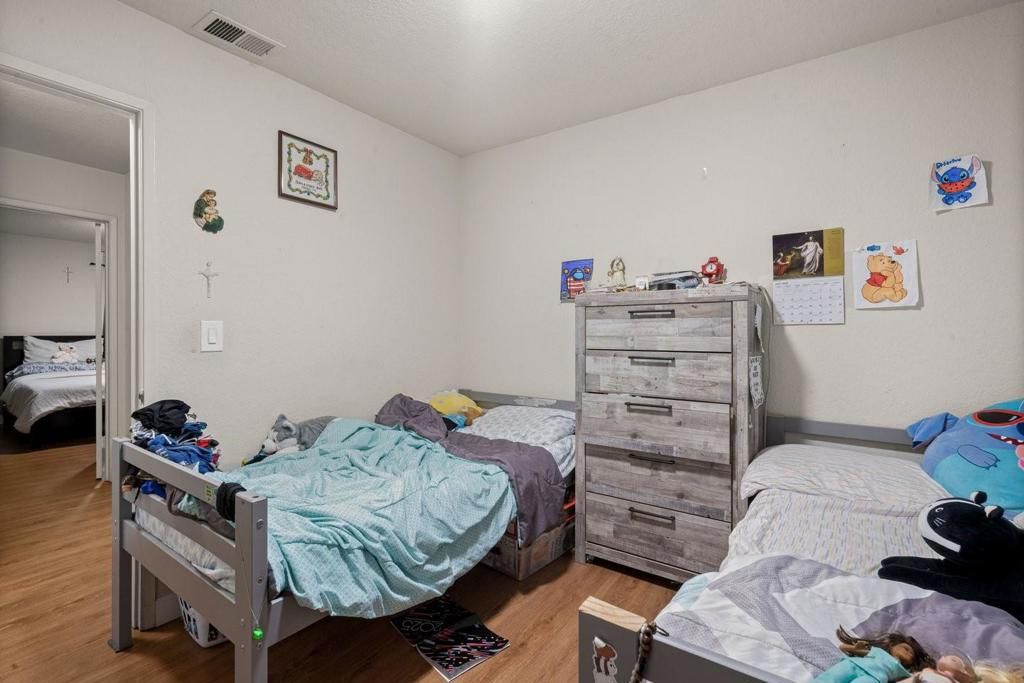Image 16 of property listing at 3851 Blackford Avenue, San Jose, CA 95117