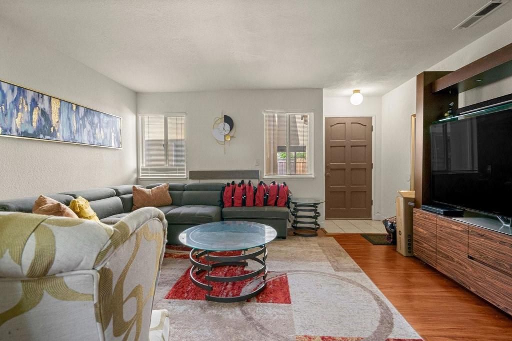 Image 27 of property listing at 3851 Blackford Avenue, San Jose, CA 95117