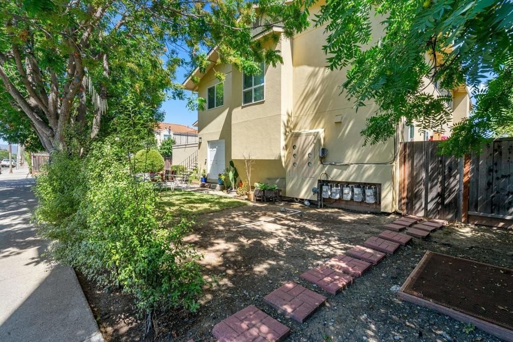 Image 3 of property listing at 3851 Blackford Avenue, San Jose, CA 95117