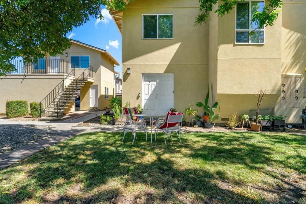 Image 4 of property listing at 3851 Blackford Avenue, San Jose, CA 95117