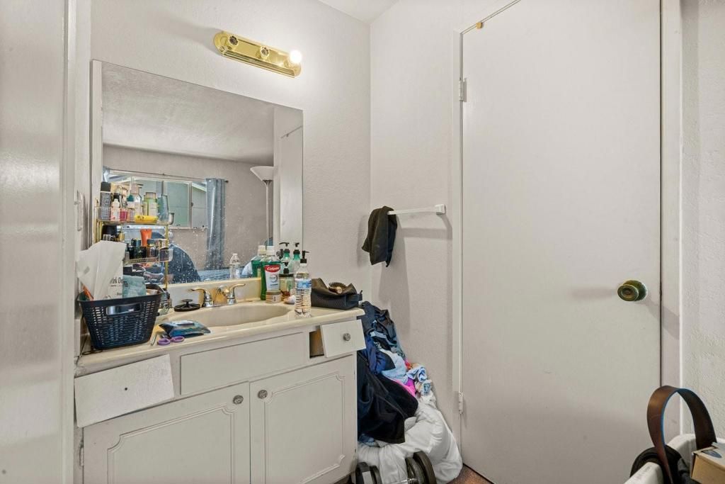 Image 52 of property listing at 3851 Blackford Avenue, San Jose, CA 95117