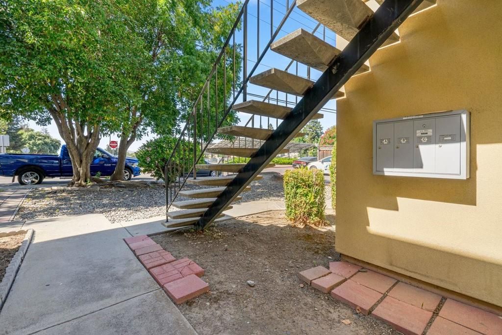 Image 6 of property listing at 3851 Blackford Avenue, San Jose, CA 95117