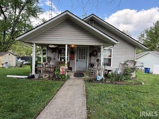 445 E Vine Street, Mitchell, IN 47446
