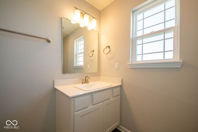 211 Springfield Crossing, Greenfield, IN 46140