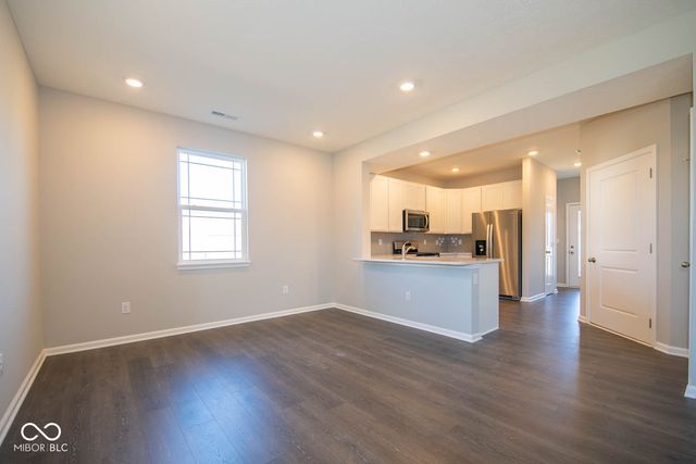 211 Springfield Crossing, Greenfield, IN 46140
