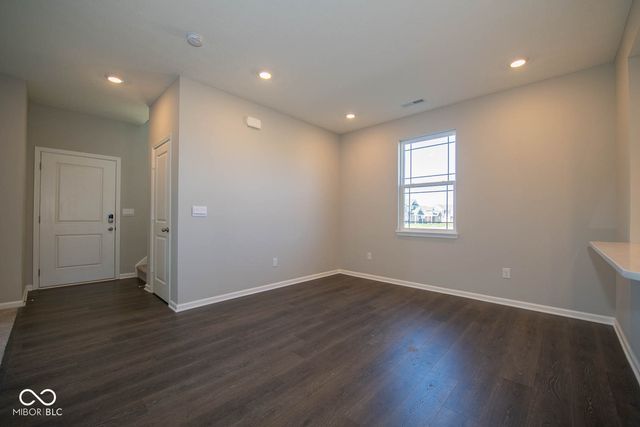 211 Springfield Crossing, Greenfield, IN 46140