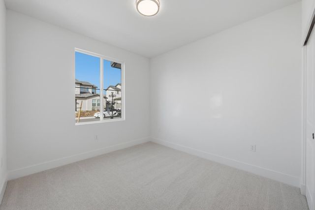 7064 Carbone Dr, Roseville, CA 95747