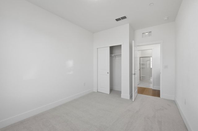 7064 Carbone Dr, Roseville, CA 95747