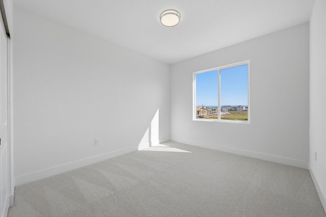 7064 Carbone Dr, Roseville, CA 95747