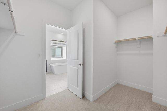 7064 Carbone Dr, Roseville, CA 95747