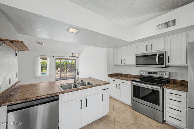 1301 E TARO Lane, Phoenix, AZ 85024