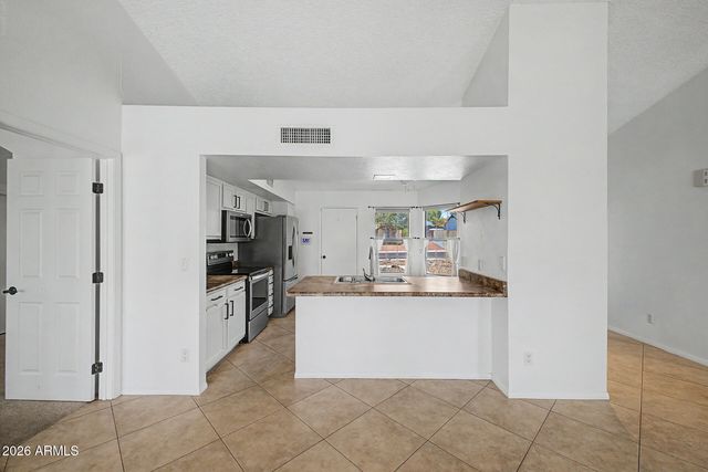 1301 E TARO Lane, Phoenix, AZ 85024