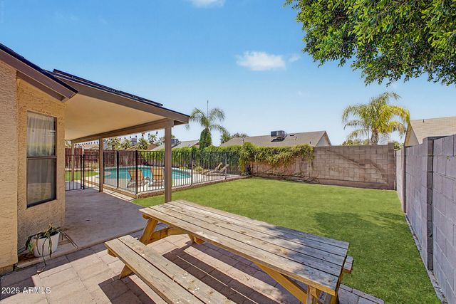 1301 E TARO Lane, Phoenix, AZ 85024