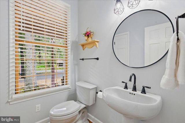 204 WESTOVER PKWY, Locust Grove, VA 22508