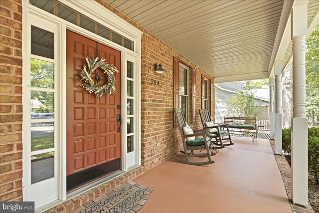 204 WESTOVER PKWY, Locust Grove, VA 22508