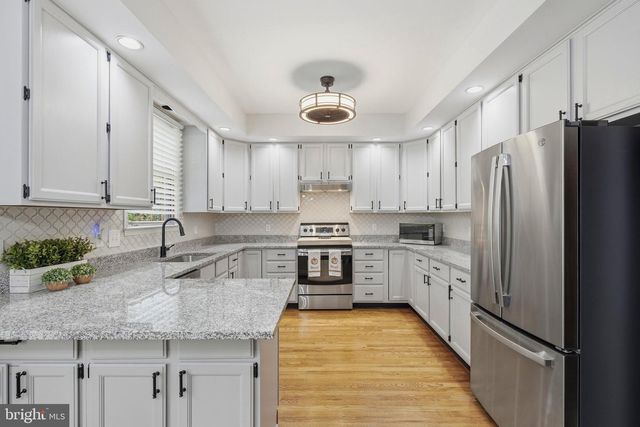 204 WESTOVER PKWY, Locust Grove, VA 22508
