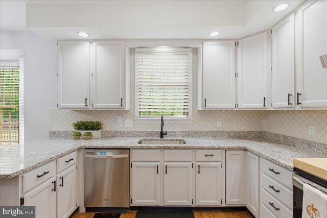204 WESTOVER PKWY, Locust Grove, VA 22508