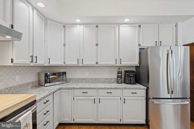 204 WESTOVER PKWY, Locust Grove, VA 22508