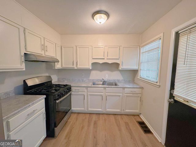634 Currie Drive, Forest Park, GA 30297