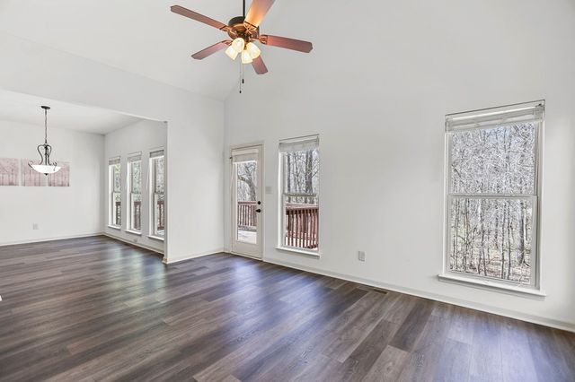 30 Camden Circle, Newnan, GA 30265