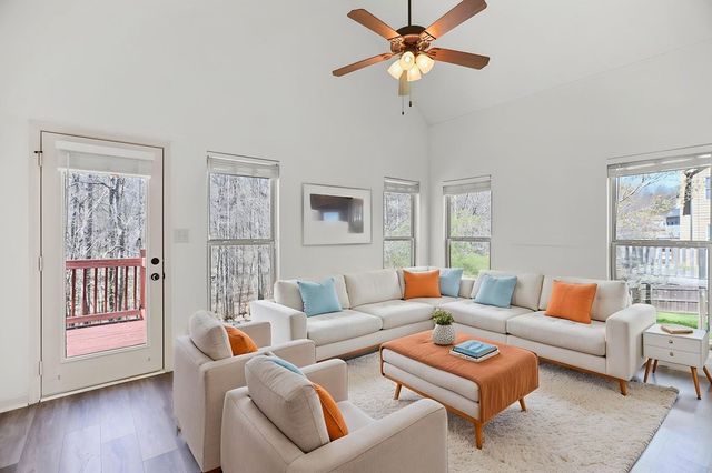 30 Camden Circle, Newnan, GA 30265