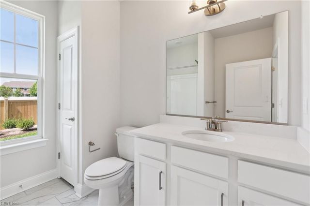 2156 Edwin DR, Chesapeake, VA 23322