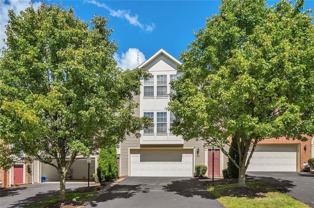 1305 MICHAEL DRIVE, Baldwin Boro, PA 15227