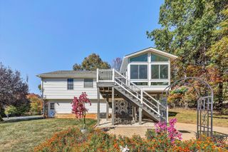 1204 Jewel TRL, Moneta, VA 24121