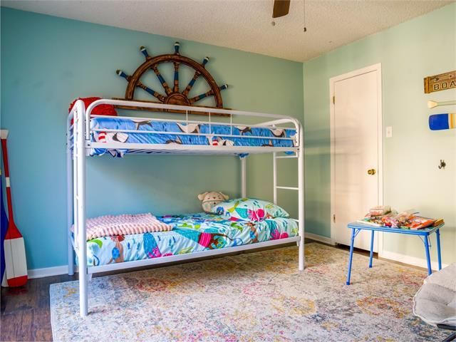 252 Meadowlakes DR, Meadowlakes, TX 78654