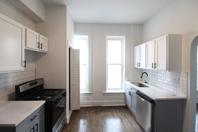 1362 N Bosworth Avenue 2C, Chicago, IL 60642