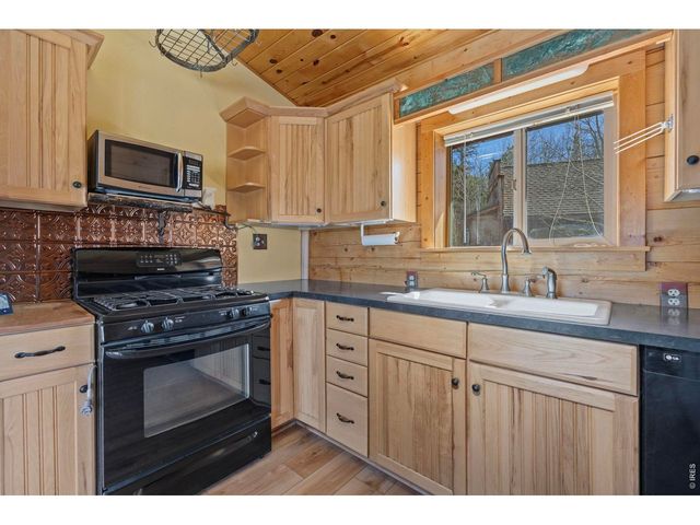 305 Genevas Way, Black Hawk, CO 80422