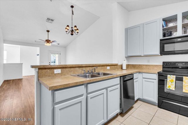 2200 MARSH HAWK Lane 410, Fleming Island, FL 32003