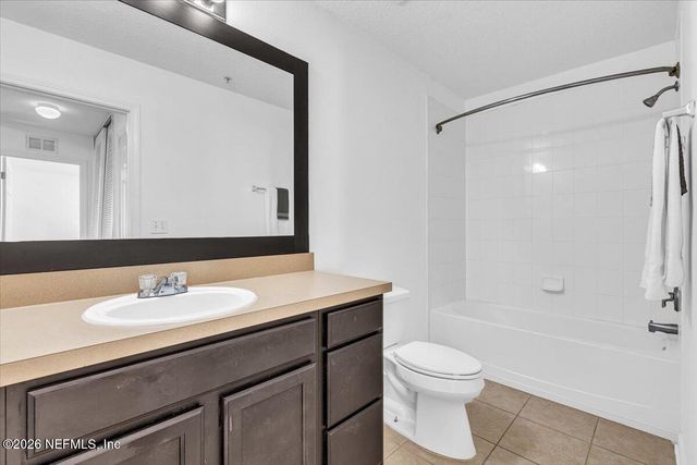 2200 MARSH HAWK Lane 410, Fleming Island, FL 32003