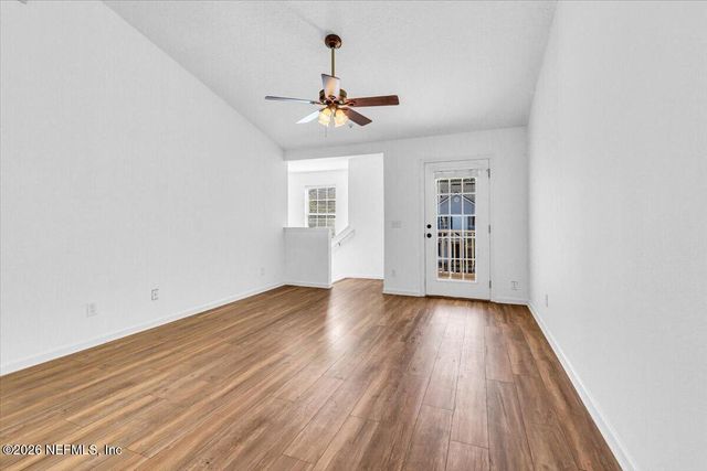 2200 MARSH HAWK Lane 410, Fleming Island, FL 32003