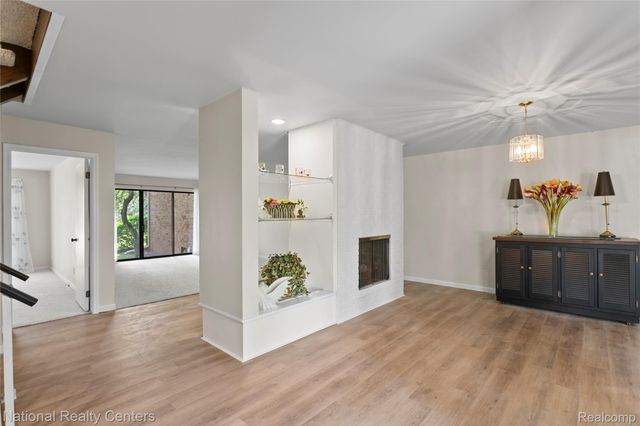 7103 Pebble Park Drive, West Bloomfield Charter Township, MI 48322