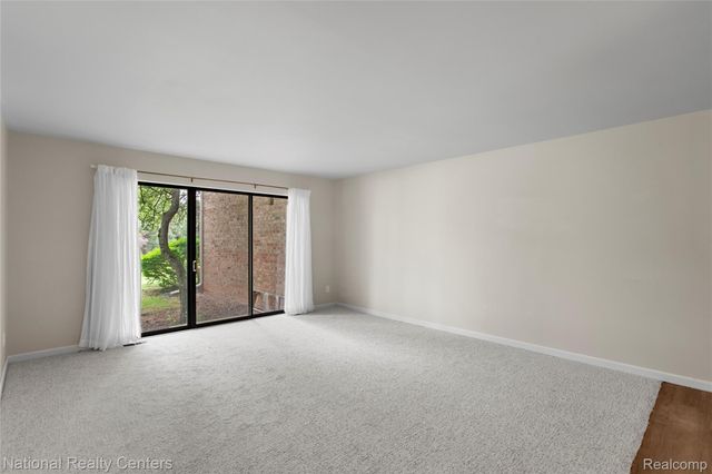 7103 Pebble Park Drive, West Bloomfield Charter Township, MI 48322