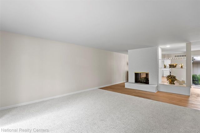 7103 Pebble Park Drive, West Bloomfield Charter Township, MI 48322