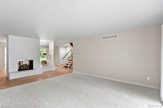 7103 Pebble Park Drive, West Bloomfield Charter Township, MI 48322