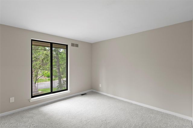 7103 Pebble Park Drive, West Bloomfield Charter Township, MI 48322