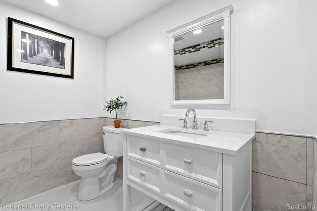 7103 Pebble Park Drive, West Bloomfield Charter Township, MI 48322