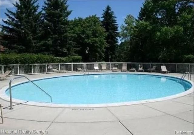 7103 Pebble Park Drive, West Bloomfield Charter Township, MI 48322