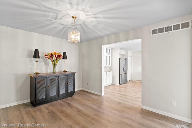 7103 Pebble Park Drive, West Bloomfield Charter Township, MI 48322
