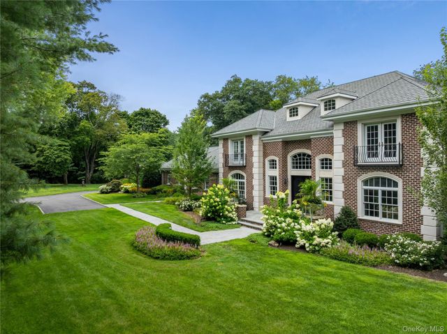 898 Chicken Valley Road, Matinecock, NY 11560