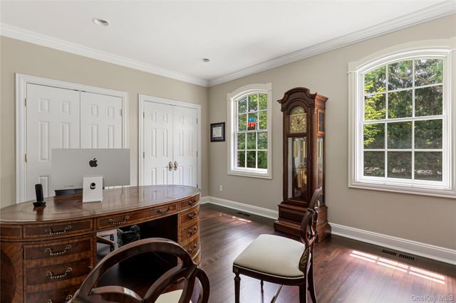 898 Chicken Valley Road, Matinecock, NY 11560