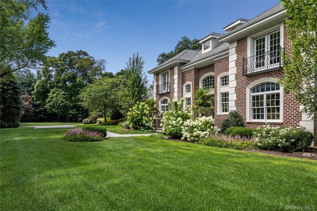 898 Chicken Valley Road, Matinecock, NY 11560
