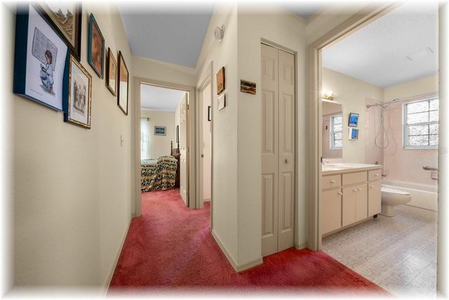 8740 SE 61 AVENUE, Ocala, FL 34472