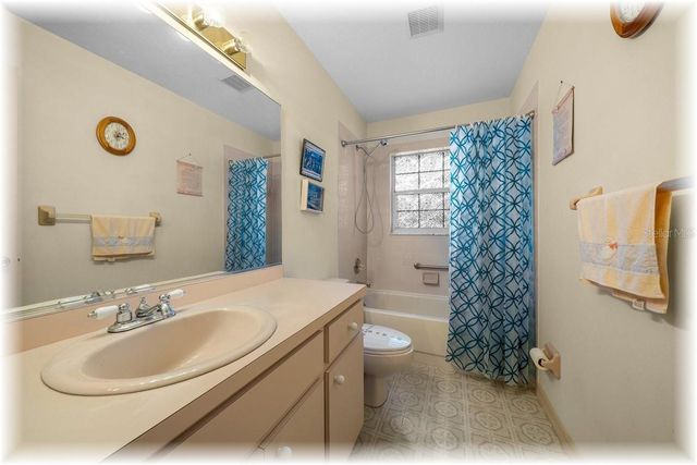 8740 SE 61 AVENUE, Ocala, FL 34472