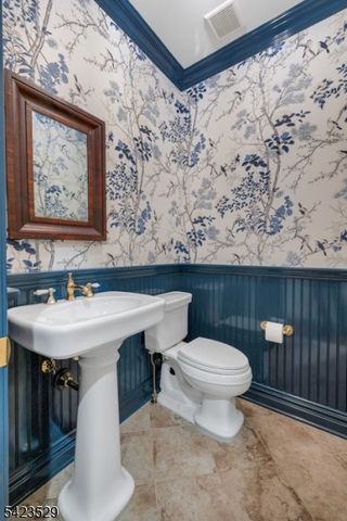 5 Green Way, New Providence Boro, NJ 07974