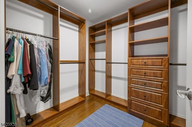 5 Green Way, New Providence Boro, NJ 07974